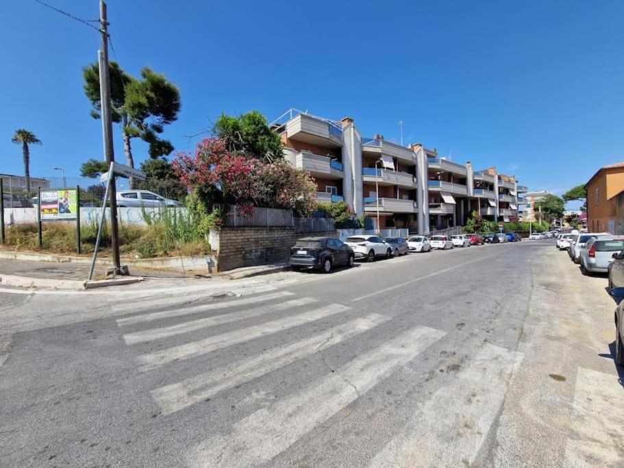 Terrazza A Nettuno E Chiesa Giubilare Santa Maria Goretti Exteriér fotografie
