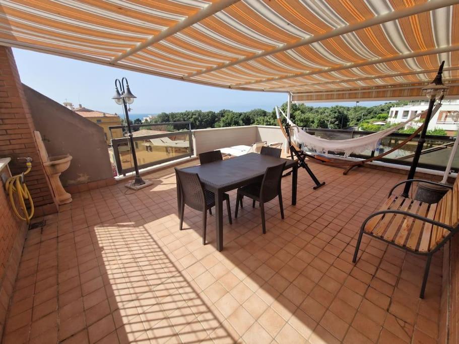 Terrazza A Nettuno E Chiesa Giubilare Santa Maria Goretti Exteriér fotografie