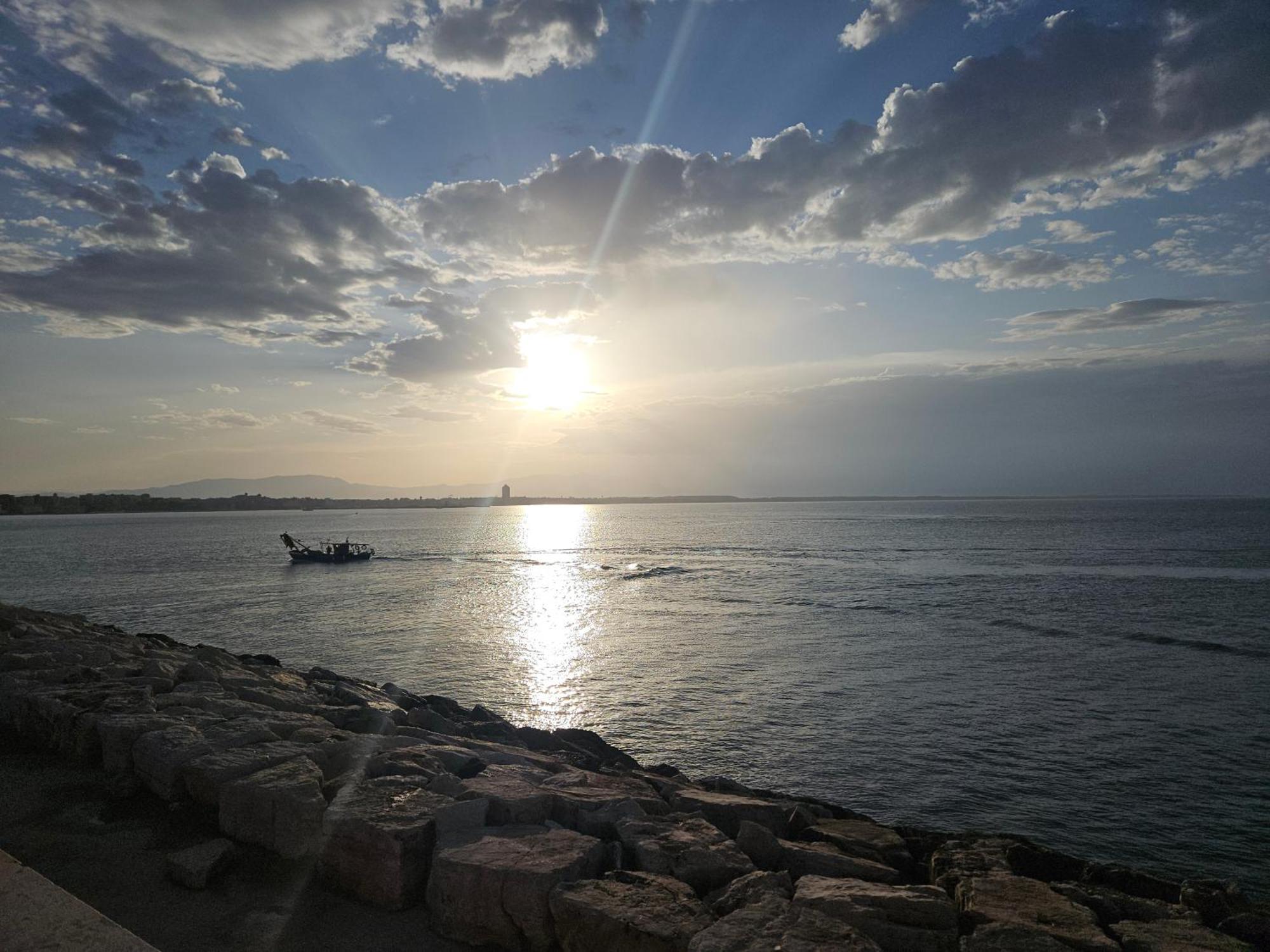 Terrazza A Nettuno E Chiesa Giubilare Santa Maria Goretti Exteriér fotografie